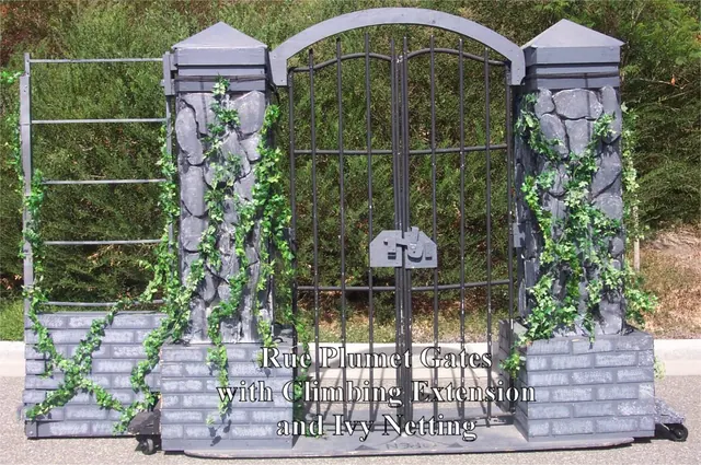 Rue Plumet Gates with Climbing Extension and Ivy Netting